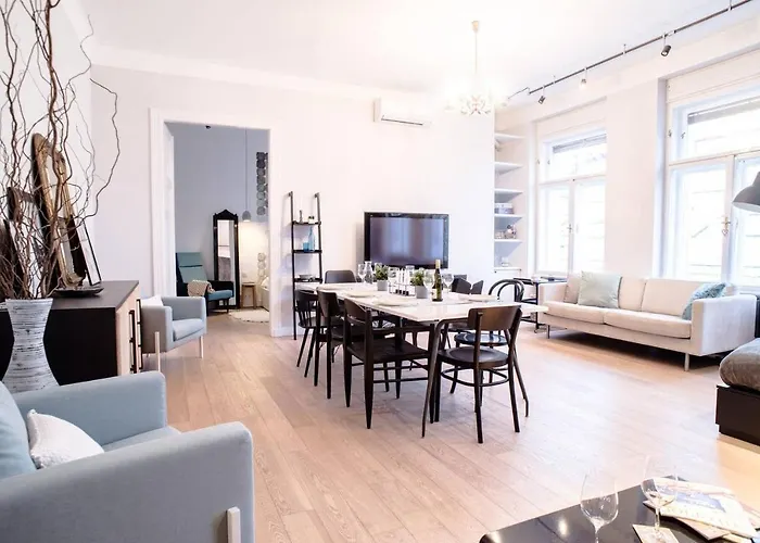 Stunning New Central Home Near Basilica