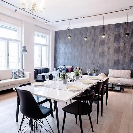 Stunning New Central Home Near Basilica Budapest Kültér fotó